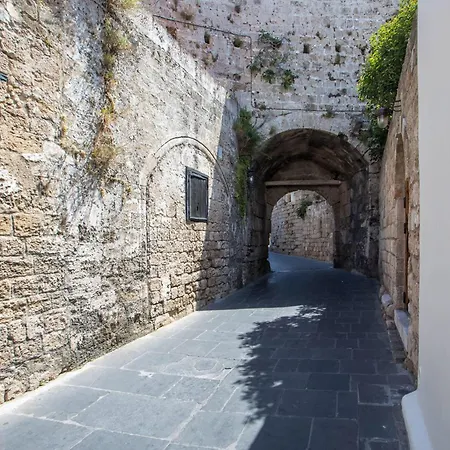 Rodos Old Town Authentic Alexandra Stone House עיר רודוס