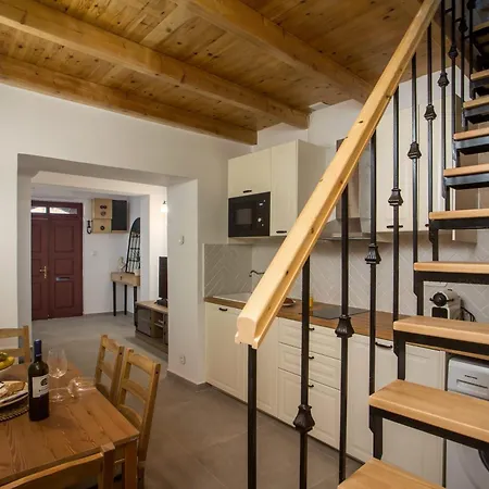 דירה Rodos Old Town Authentic Alexandra Stone House עיר רודוס